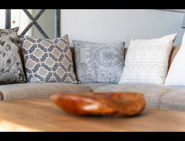 1 BEDROOM PROPERTY TO RENT IN DOLPHIN BEACH